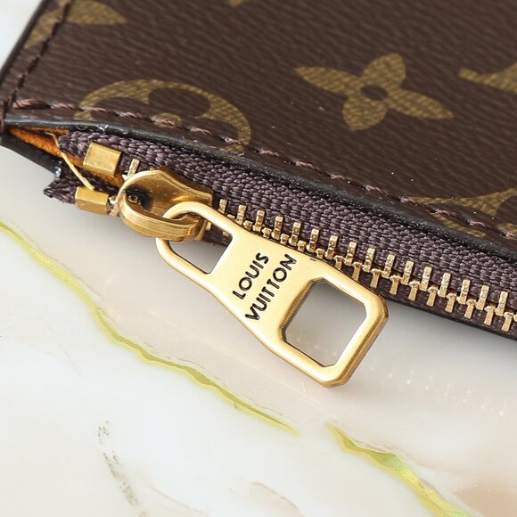 Louis Vuitton Black Grained Calfskin Low Key Cabas MM - Picture 7 of 9